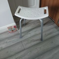 shower seat