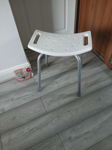 shower seat