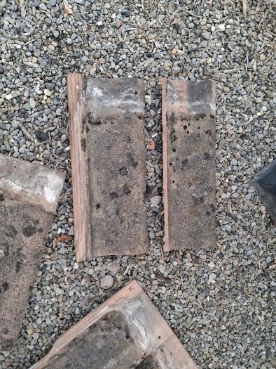 Roof tiles x 3 Damaged