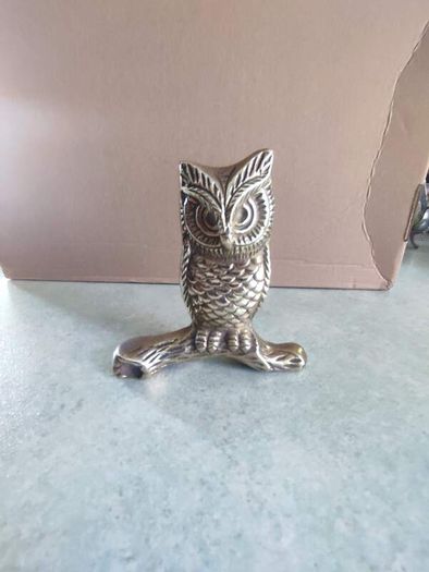 Brass Owl SET OF 2 EACH one is 18.00 EURO Vintage Brass Owl Statue Figurine Paperweight Bird Nature Tree Branch Retro skitch.