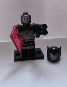 LEGO Minifigures Series 19 Galactic Bounty Hunter Blacktron