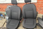 Dacia Sandero front car seats