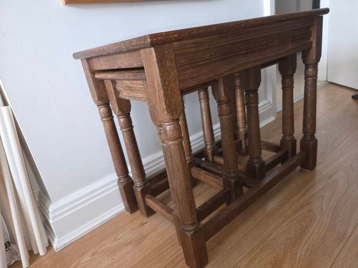 Oak Nest of 3 tables