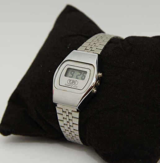 Vintage Ladies Tuzja LCD/ Quartz Watch