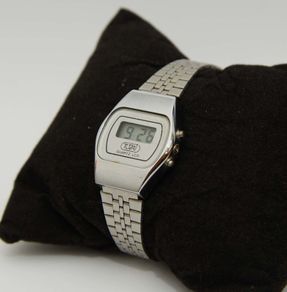 Vintage Ladies Tuzja LCD/ Quartz Watch