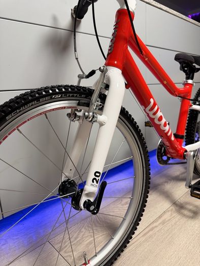 WOOM 4 Kids Bike 20 inch Bike (Like NEW)
