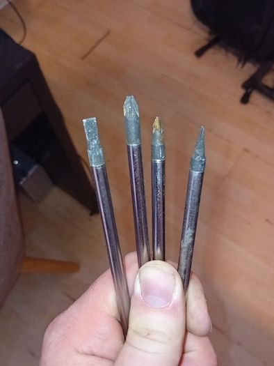 screw drivers