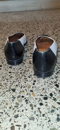 Bally Ballet pumps black white leather