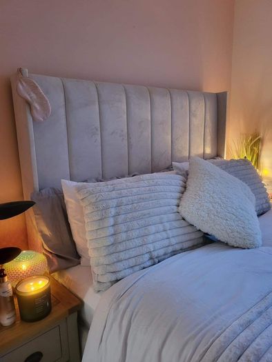 King Sizes 5ft Bed Frames , Mattreses And Beautiful Headboards Instock Offering Free Delivery