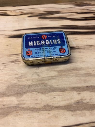 collectables vintage tin