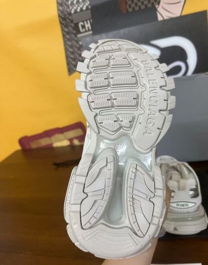 Balenciaga track