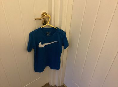 Nike blue T-shirt age 6/7