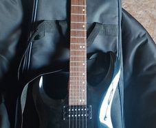 Cort Left handed Electric guitar