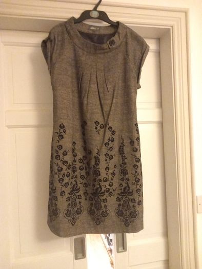 Dress Apricot