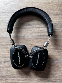 Bowers and Wilkins P5