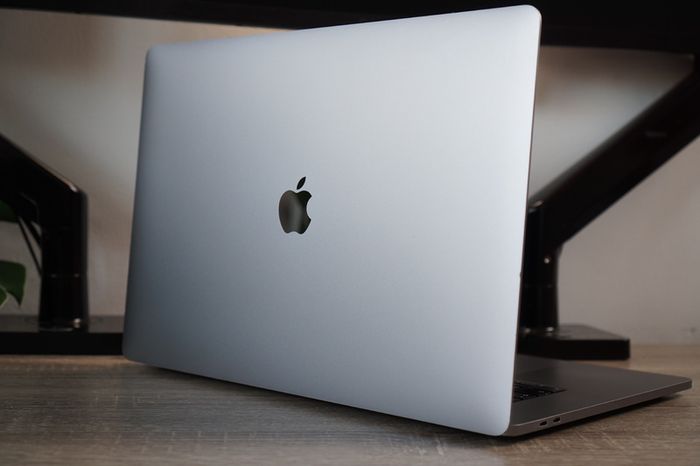 MacBook Pro 16" 2019  32GB | 1TB | i7-9750H | Radeon Pro 5300M 4GB