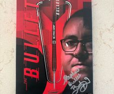 Stephen bunting gen 4 signed darts