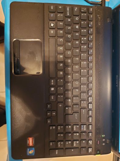 Sony Vaio Laptop, PCG-61511M, Windows 7 Professional, 32 bit, AMD Phenom II Triple Core Processor, 1.8GHz, 8GB Ram,