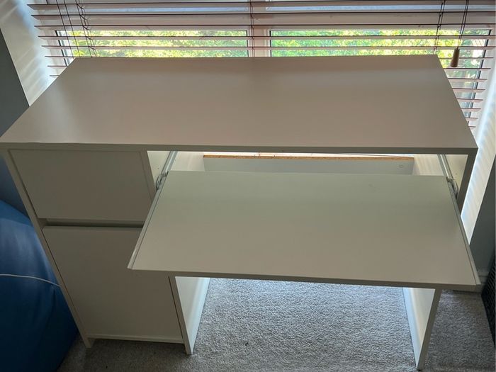 computer desk