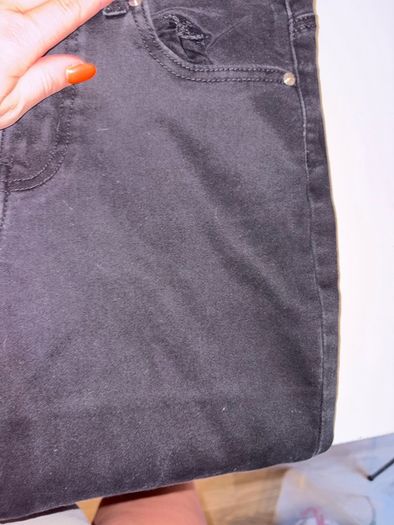 Black skinny jeans
