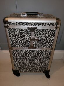 Beauty case on wheels Like New