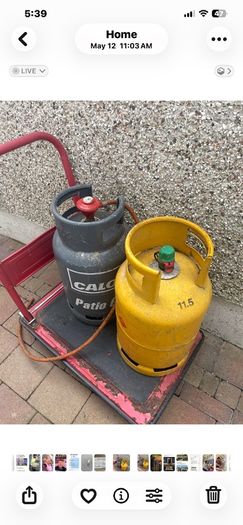 Gas cylinders x 2 sixty euro each