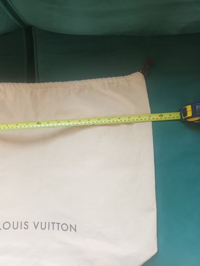 Authentic Louis Vuitton Dust Bag 100% cotton. Beige in colour