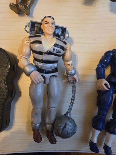 cops n crooks vintage 1980s figires
