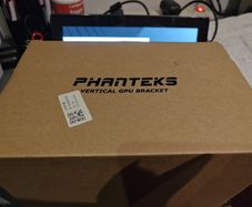 Phanteks Vertical GPU bracket