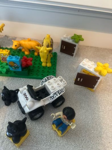 Lego Duplo Wild/Farm animal and accessories bundle
