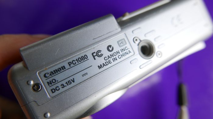Canon PowerShot A400 Ai AF Digital Camera 3.2 Megapixel 2.2x Optical Zoom Worker