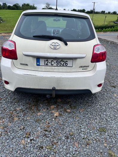Toyota Auris Van