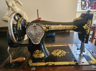 Vintage Singer Hand-Crank Sewing Machine