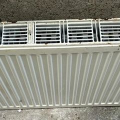 A large 2 column horizontal radiator 160cmx60cm high includes fitting bracket and valves.