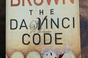book: The Da Vinci code - Dan Brown