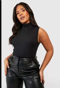 BNWT Boohoo black rib roll neck sleeveless top size UK16/18 EU44 /46 Postage included