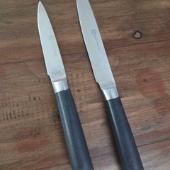 2 kitchen knives