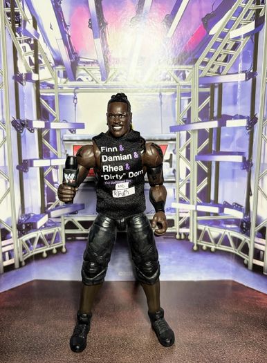 WWE Wrestling Figures - 2 for 25 posted