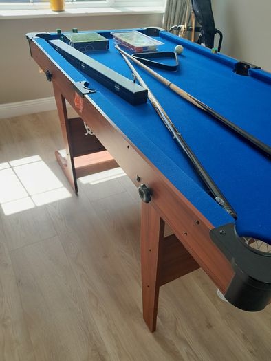 Snooker & Pool Table