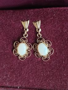 9ct Vintage Gold Opal Pendant Earrings.
