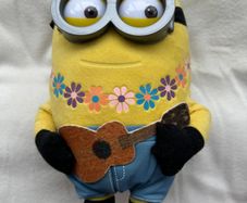 Minion Guitar Fun In Paradise Plush Despicable Me Used DAMaged Head BANd Please look at the pictures