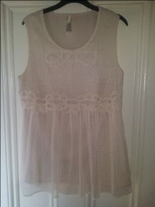 Lovely Nude Atmosphere top size UK12 EUR40 Postage included