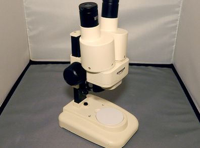 Mini Binocular microscope with 3D vision.
