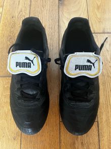 Boys Puma King football boots