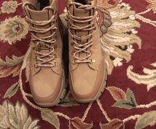Boots size EU-40, UK-7