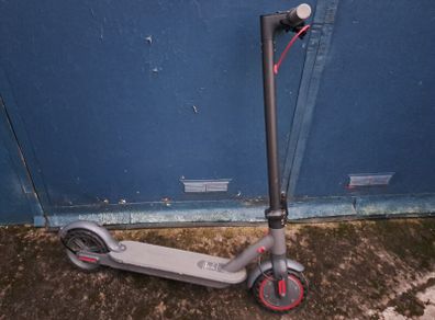 Electric scooter