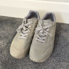 Womens Skechers UNO Stand on Air