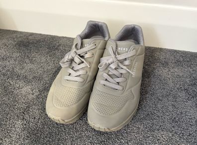 Womens Skechers UNO Stand on Air