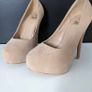 Suede heels Image 3