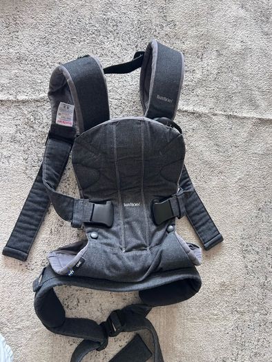 BabyBjorn Carrier One Black
